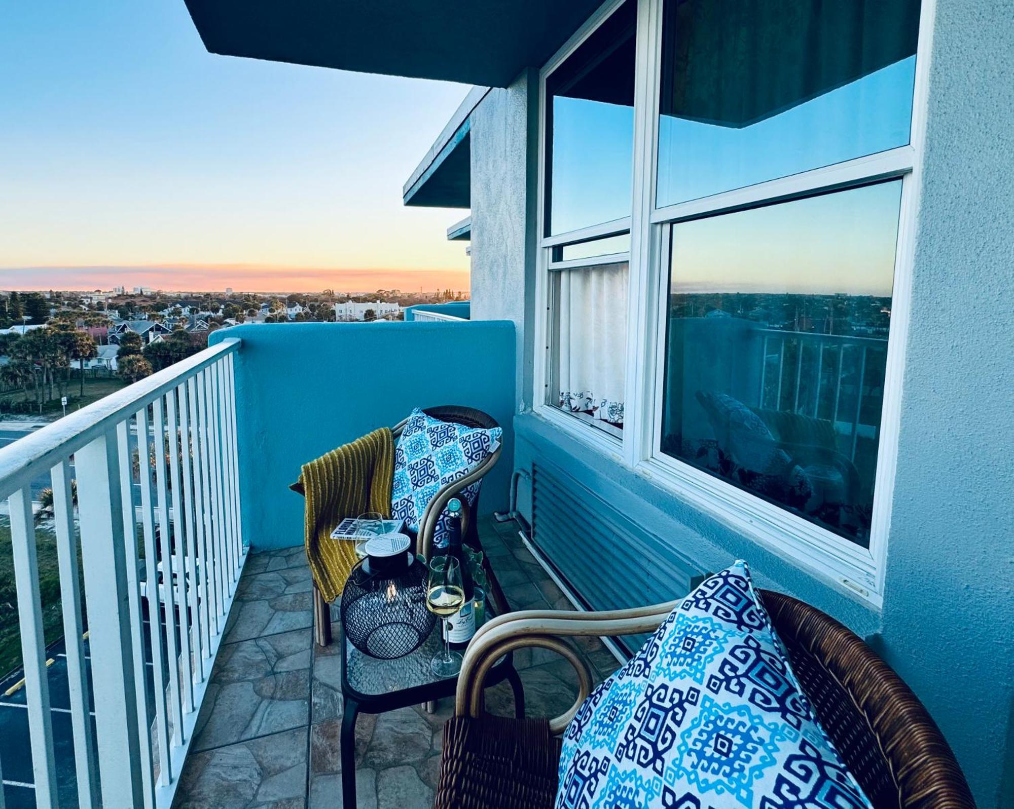 Open For 2025 Speedweeks Daytona 500 - Beachfront Studio - Private Balcony With Ocean View - Pool - Hot Tub - Tiki Bar - Sauna Aparthotel Παραλία Ντειτόνα Εξωτερικό φωτογραφία